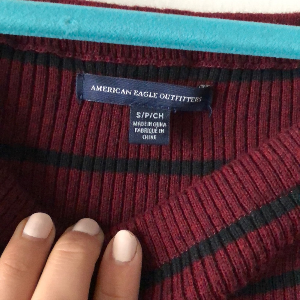 An off the shoulder striped long sleeve! - Picture 4 of 4